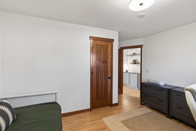 900 Sunset Drive S, Minnetonka, MN 55305