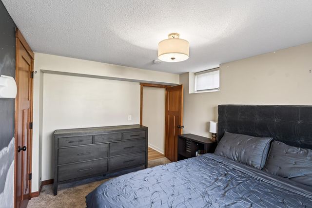 900 Sunset Drive S, Minnetonka, MN 55305