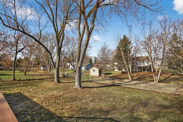 900 Sunset Drive S, Minnetonka, MN 55305