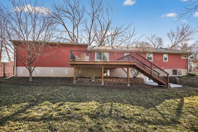 900 Sunset Drive S, Minnetonka, MN 55305