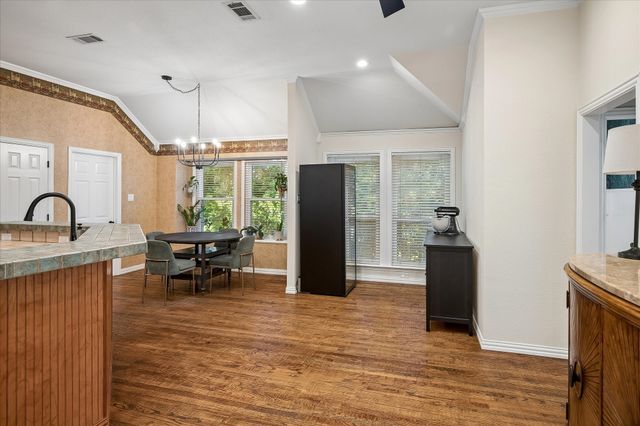 2701 Hidden Lake Drive, Grapevine, TX 76051