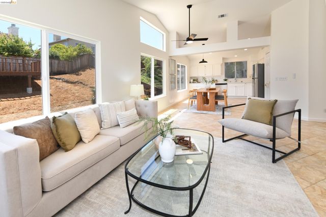 512 Burdick Dr, Bay Point, CA 94565
