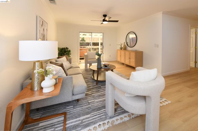 512 Burdick Dr, Bay Point, CA 94565
