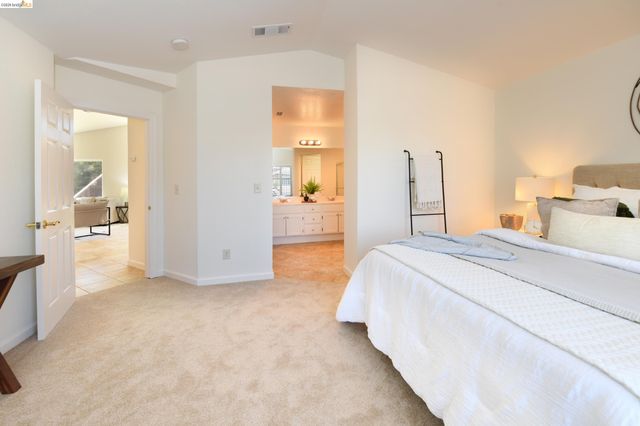 512 Burdick Dr, Bay Point, CA 94565