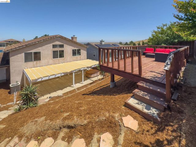 512 Burdick Dr, Bay Point, CA 94565