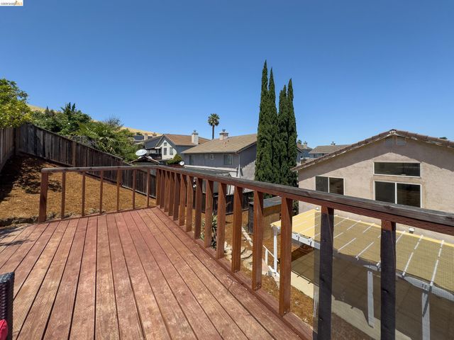 512 Burdick Dr, Bay Point, CA 94565
