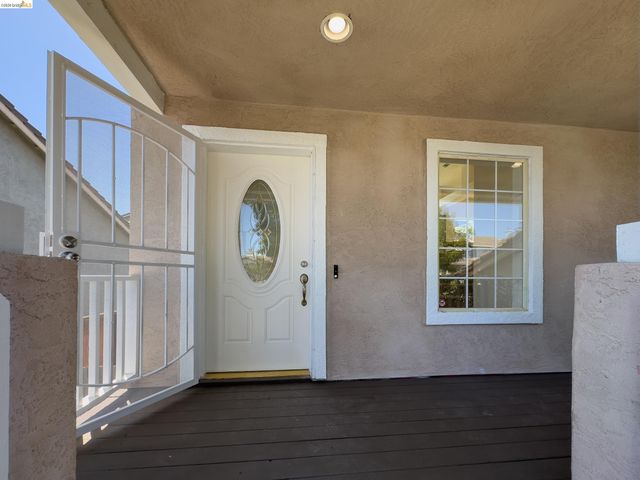 512 Burdick Dr, Bay Point, CA 94565