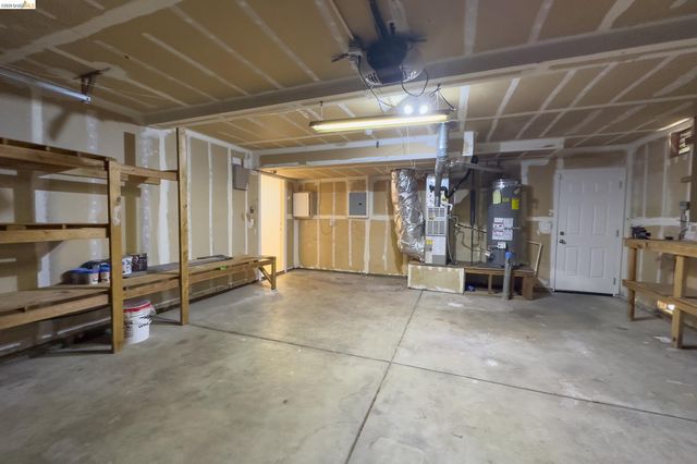 512 Burdick Dr, Bay Point, CA 94565