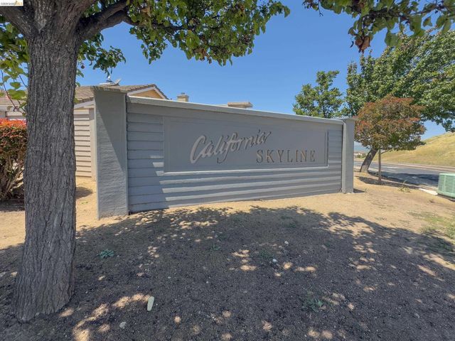 512 Burdick Dr, Bay Point, CA 94565