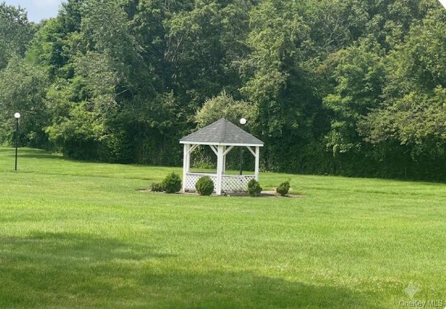 26 El Camino Court Gibbs 26, Coram, NY 11727