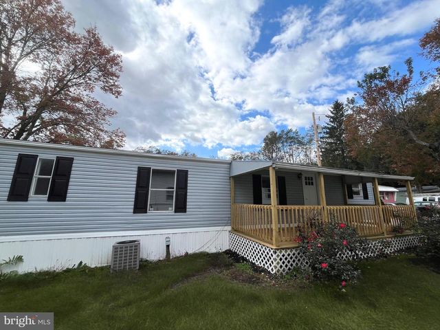 20 MAPLEWOOD DR, Coatesville, PA 19320