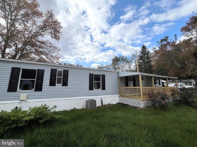 20 MAPLEWOOD DR, Coatesville, PA 19320