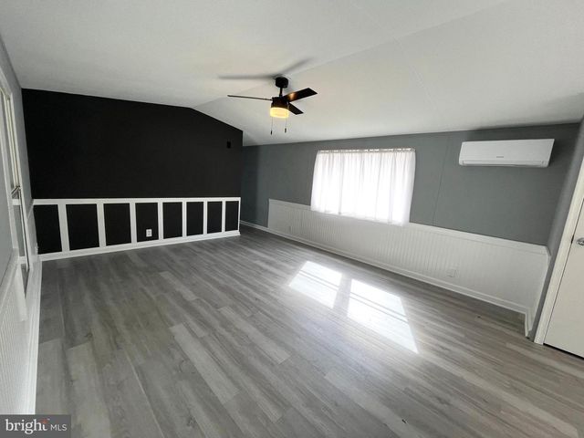 20 MAPLEWOOD DR, Coatesville, PA 19320