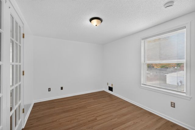 1701 4th Street E, Saint Paul, MN 55106