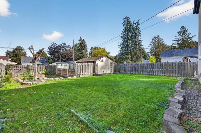 1701 4th Street E, Saint Paul, MN 55106