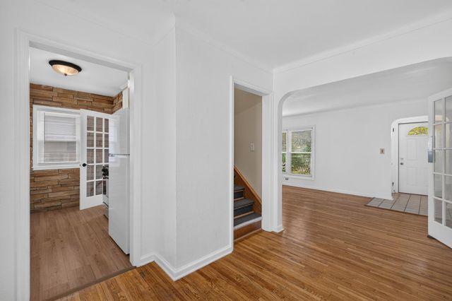 1701 4th Street E, Saint Paul, MN 55106