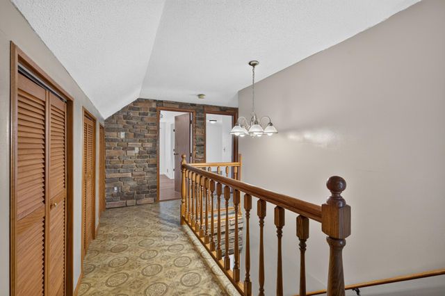 1701 4th Street E, Saint Paul, MN 55106