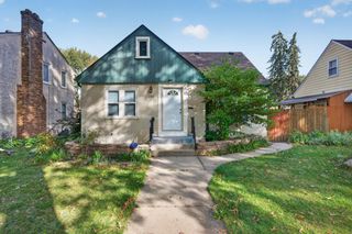 1701 4th Street E, Saint Paul, MN 55106