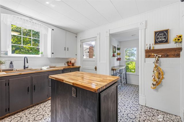 112 E Division Street, Mount Vernon, WA 98274