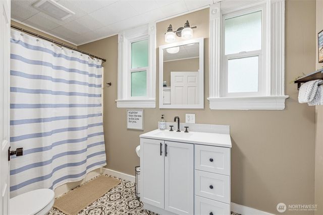 112 E Division Street, Mount Vernon, WA 98274