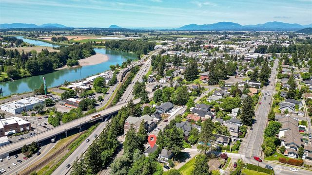 112 E Division Street, Mount Vernon, WA 98274