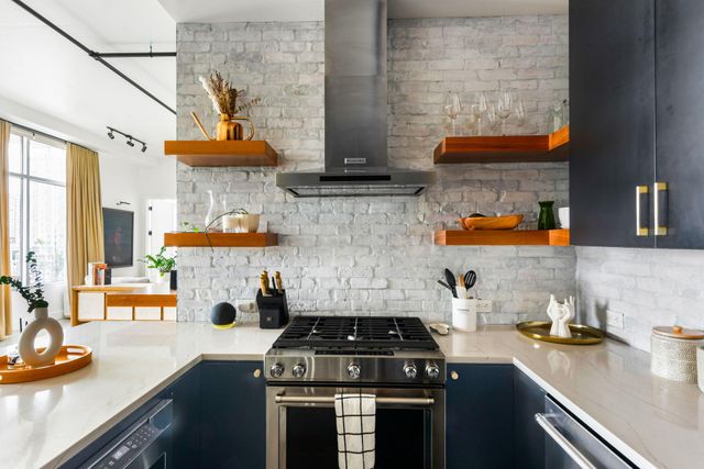 800 W 5th ST 902, Austin, TX 78703