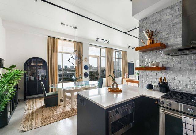 800 W 5th ST 902, Austin, TX 78703