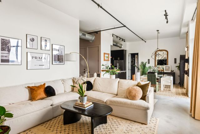 800 W 5th ST 902, Austin, TX 78703