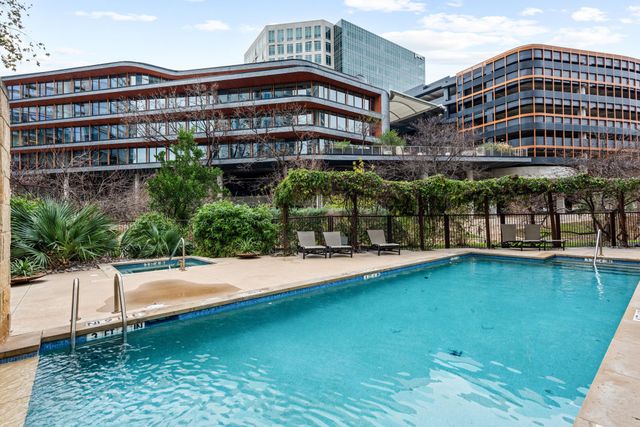 800 W 5th ST 902, Austin, TX 78703
