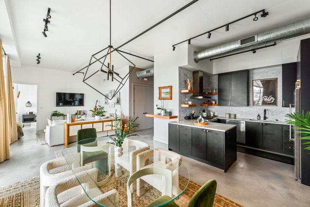 800 W 5th ST 902, Austin, TX 78703