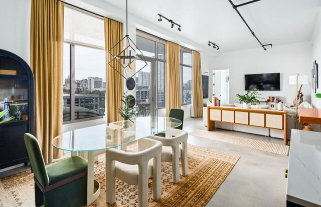 800 W 5th ST 902, Austin, TX 78703