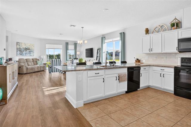 2364 CARRIAGE POINTE LOOP, Apopka, FL 32712
