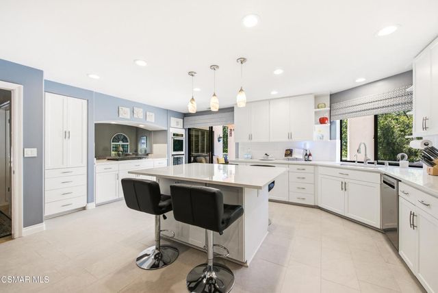351 Las Tuero Court, Camarillo, CA 93010