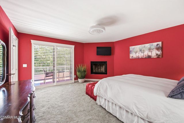 351 Las Tuero Court, Camarillo, CA 93010