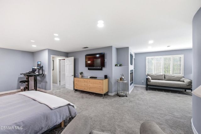 351 Las Tuero Court, Camarillo, CA 93010