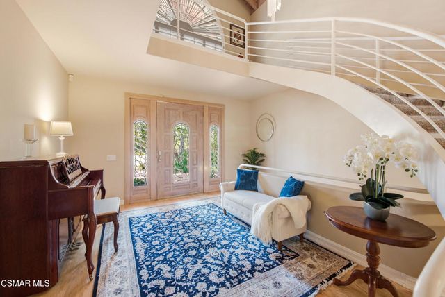 351 Las Tuero Court, Camarillo, CA 93010