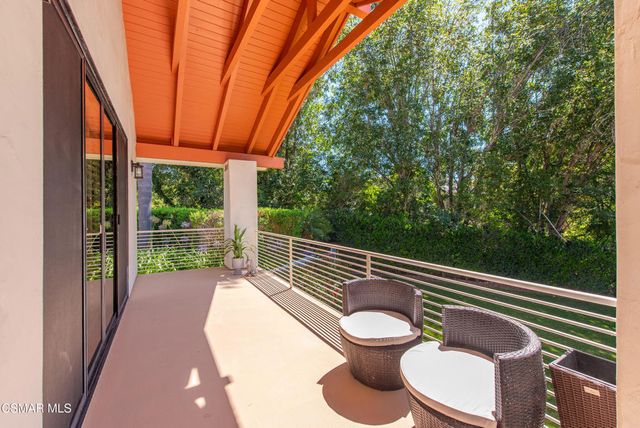 351 Las Tuero Court, Camarillo, CA 93010