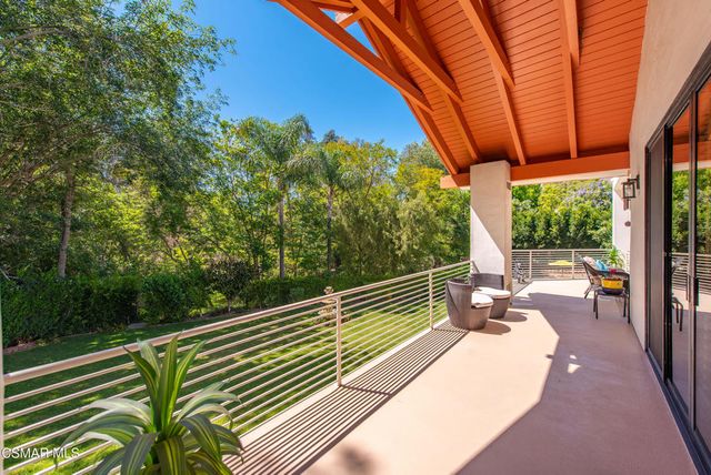 351 Las Tuero Court, Camarillo, CA 93010