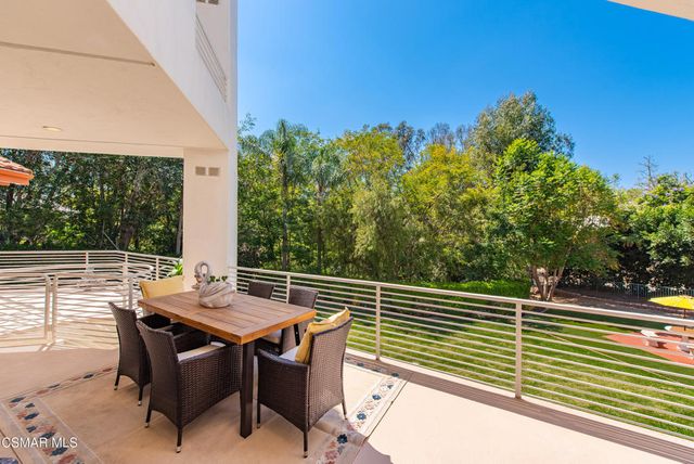 351 Las Tuero Court, Camarillo, CA 93010