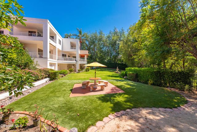 351 Las Tuero Court, Camarillo, CA 93010