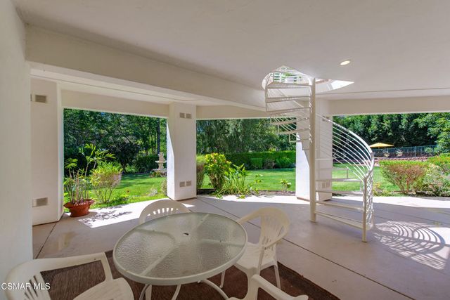 351 Las Tuero Court, Camarillo, CA 93010