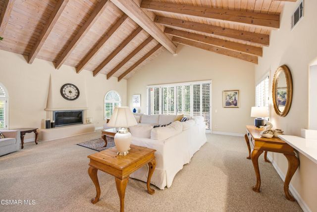 351 Las Tuero Court, Camarillo, CA 93010