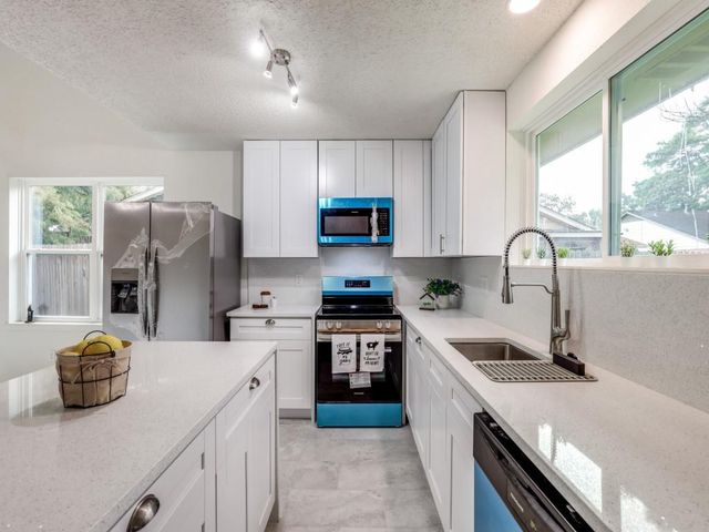 3911 Wintergreen Drive, Humble, TX 77396