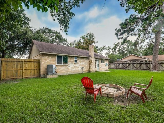 3911 Wintergreen Drive, Humble, TX 77396