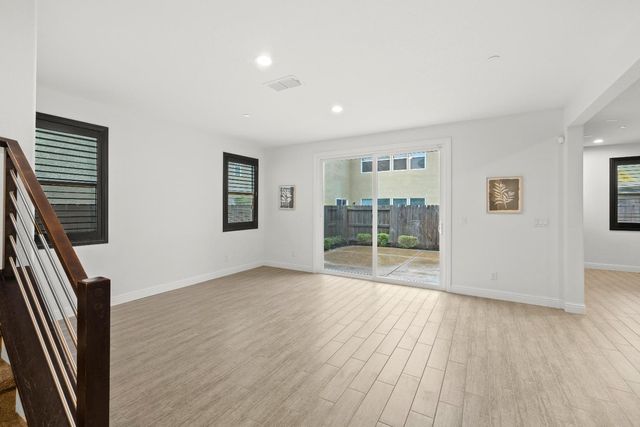 1240 Goldenrod Way, Rocklin, CA 95765