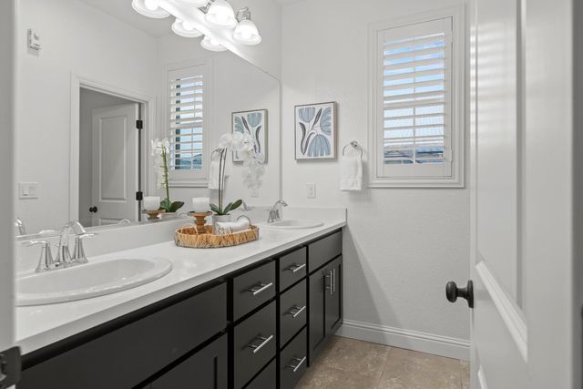 1240 Goldenrod Way, Rocklin, CA 95765