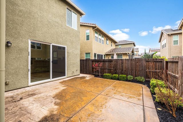 1240 Goldenrod Way, Rocklin, CA 95765
