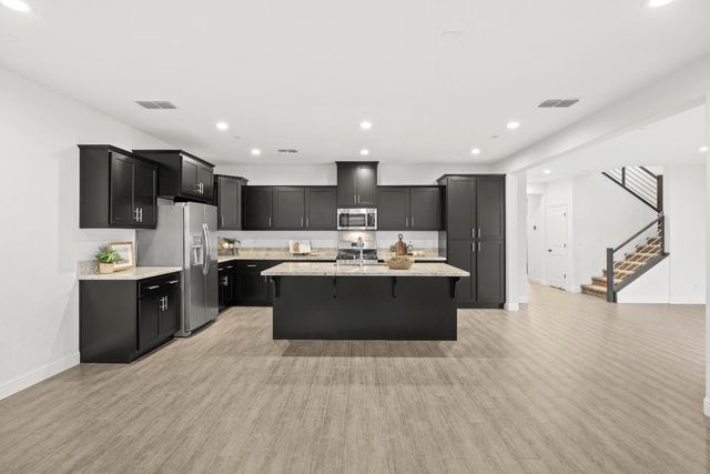 1240 Goldenrod Way, Rocklin, CA 95765