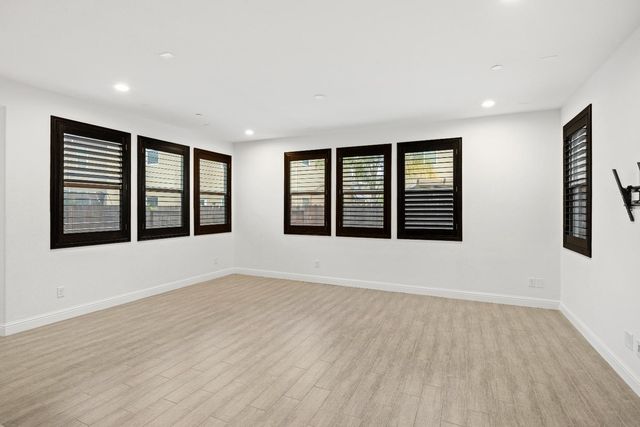 1240 Goldenrod Way, Rocklin, CA 95765