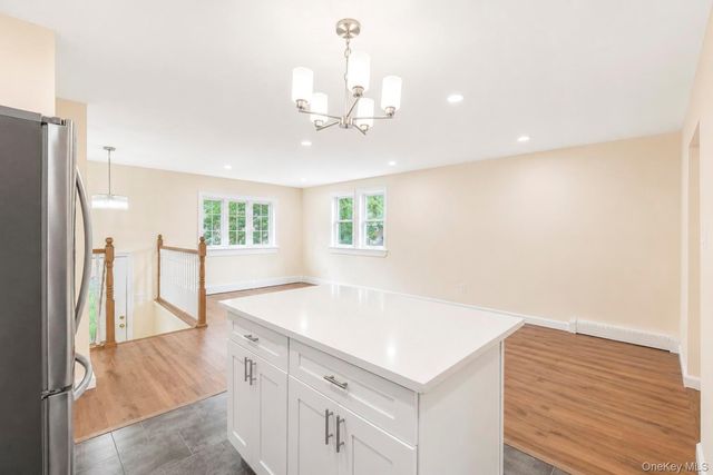 41 Madison Avenue, Amityville, NY 11701